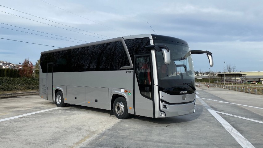 Podpisano umowę na dostawę czterech autobusów dla gminy...