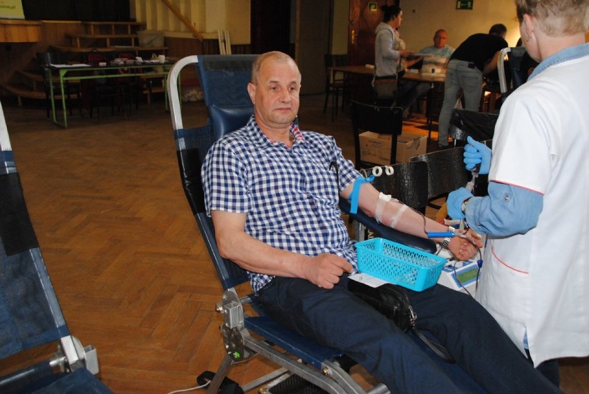 60 akcja oddawania krwi w Domu Parafialnym w Pleszewie