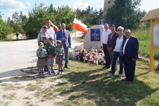 Uroczystości odsłonięcia nowego pomnika