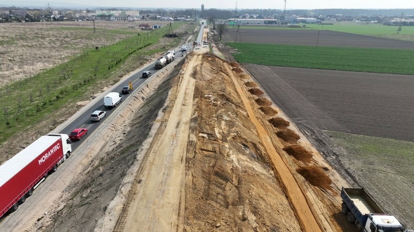 Przebudowa drogi krajowej nr 45 na odcinku Krapkowice -...