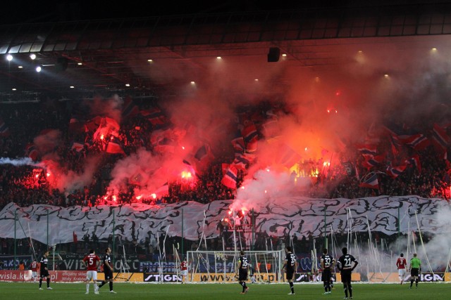 Stadion Wisły podczas meczu z Lechem Poznań (listopad 2012)