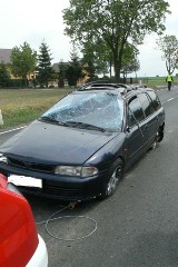 Wypadek w Lisewie. Mitsubishi Lancer dachował