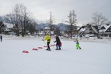 Zakopane. Dzieciaki bawiły się na śniegu podczas World Snow Day [ZDJĘCIA]