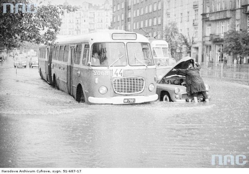 1968 r., zalana ulica Puławska