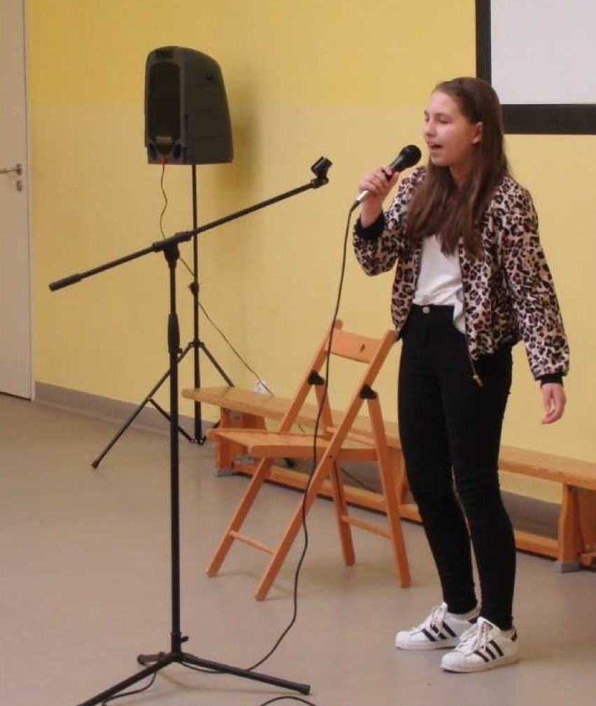 W SP 3 w Malborku śpiewali piosenkę angielską w powiatowym konkursie