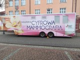 Mammograf stanął na żorskim rynku. Mieszkanki Żor mogą skontrolować swój stan zdrowia, korzystając z bezpłatnych badań