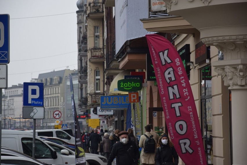 Chaos reklamowy w centrum Katowic