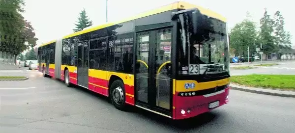 Na zakup takiego autobusu - gąsienicy sądeckie MPK musiałoby wydać około miliona złotych
