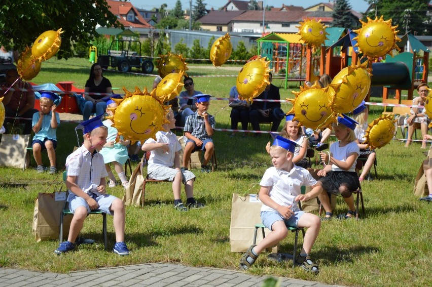 Lębork. Uroczyste pożegnanie sześciolatków w Przedszkolu nr 9. Od września pójdą do szkoły