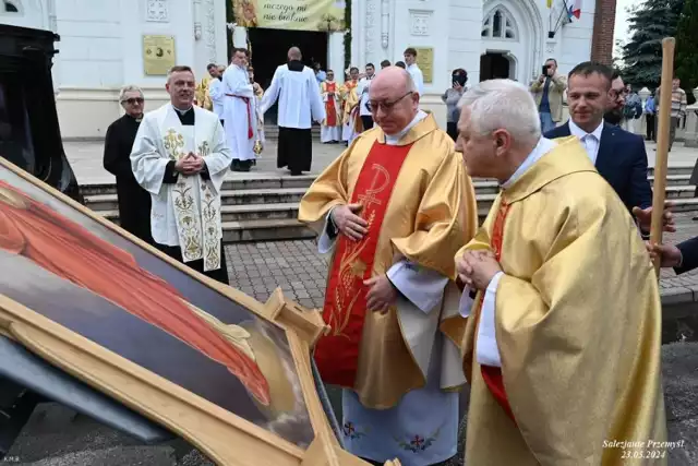 Powitanie obrazu Najświętszego Serca Pana Jezusa w parafii św. Józefa w Przemyślu.