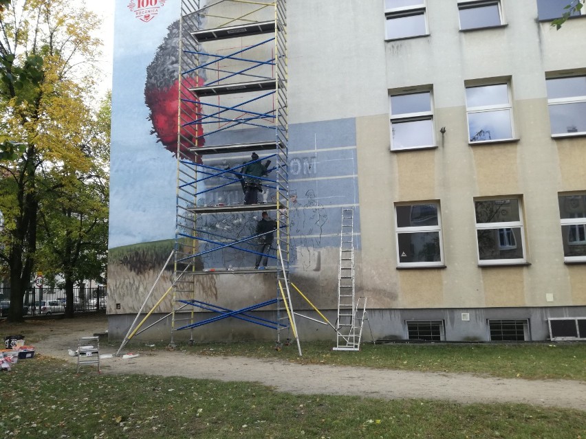 Mural poświęcony Powstaniu Wielkopolskiemu powstaje w...