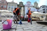 Poznań Euro 2012: Stary Rynek z syndromem dnia poprzedniego [ZDJĘCIA]