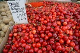 Ceny warzyw i owoców na targu w Lublinie. Ile za czereśnie, ile za pomidory?