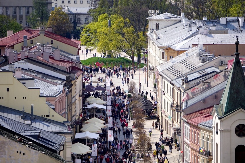 Niedziela na Wieży Trynitarskiej w Lublinie. Z tarasu widokowego popłynęła muzyka. Zobacz zdjęcia