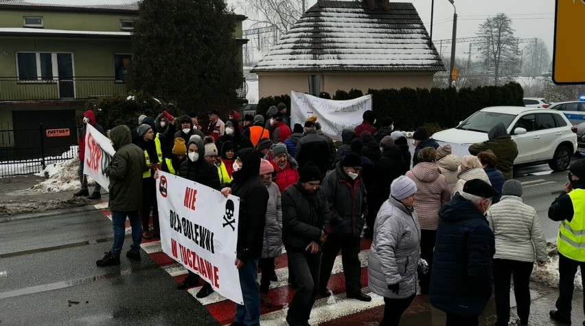 Protest mieszkańców Dąbrowy Górniczej w sprawie odlewni...