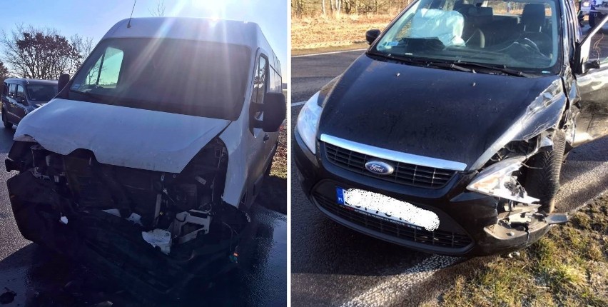 Gmina Stara Dąbrowa. Wypadek na "betonce". Bus czołowo zderzył się z osobowym fordem. Są utrudnienia w przejeździe