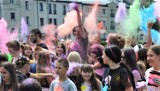 Dni Piotrkowa 2022: Święto Kolorów Holi na placu przy mediatece ZDJĘCIA