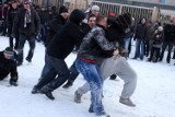 Protest kibiców pod stadionem Wisły [ZDJĘCIA]