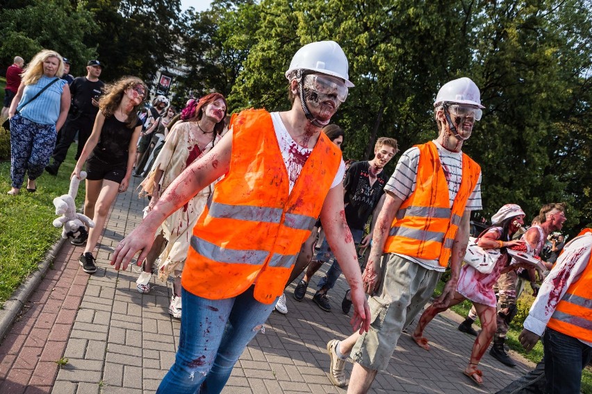 Marsz żywych trupów 2016, Warszawa. Zombie przejdą ulicami...