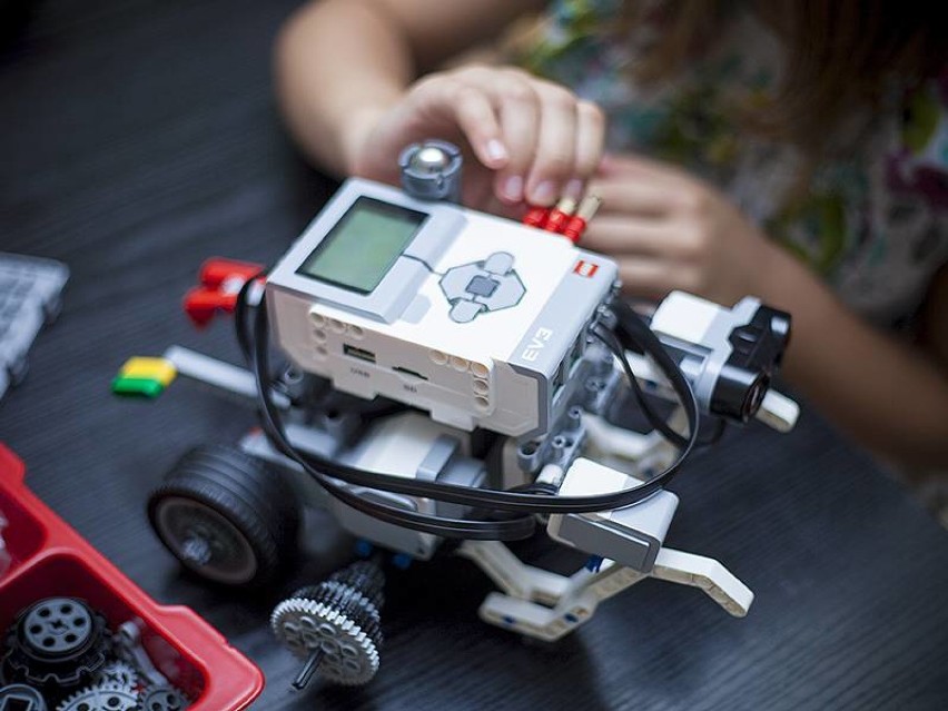 Zbuduj robota, zagraj w interaktywne gry! Roboty dla dzieci, rabaty dla rodziców 