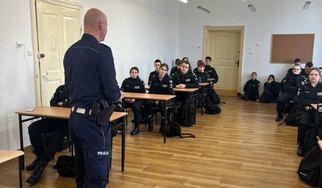 Policjanci KPP Kwidzynie spotkali się z uczniami "Spartakusa".