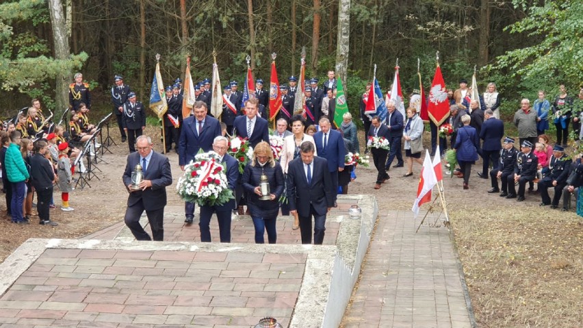 Uroczystości ku czci pomordowanych mieszkańców Kalisza w...