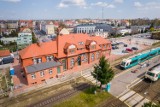 XIX-wieczny dworzec kolejowy w Tucholi z szansą na tytuł „Dworca Roku 2022” [zdjęcia]