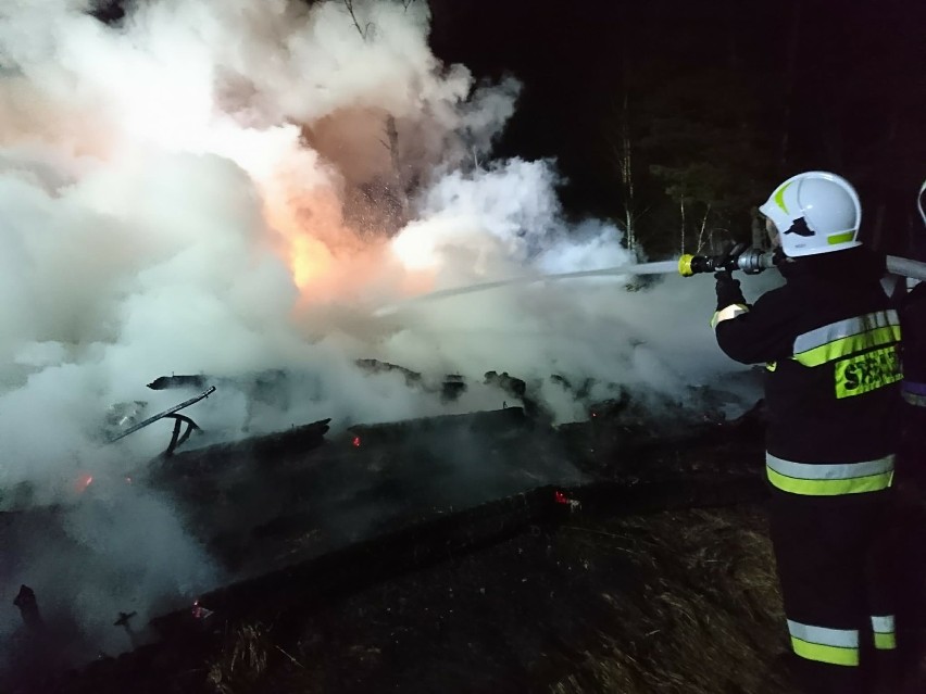 Pożar budynku gospodarczego w Nowinach