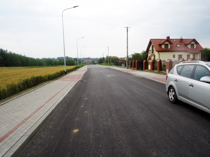 Trzeci etap rozbudowy ul. Łączności w Jarosławiu został zakończony. Wykonane zostało kolejne 150 metrów jezdni [FOTO]