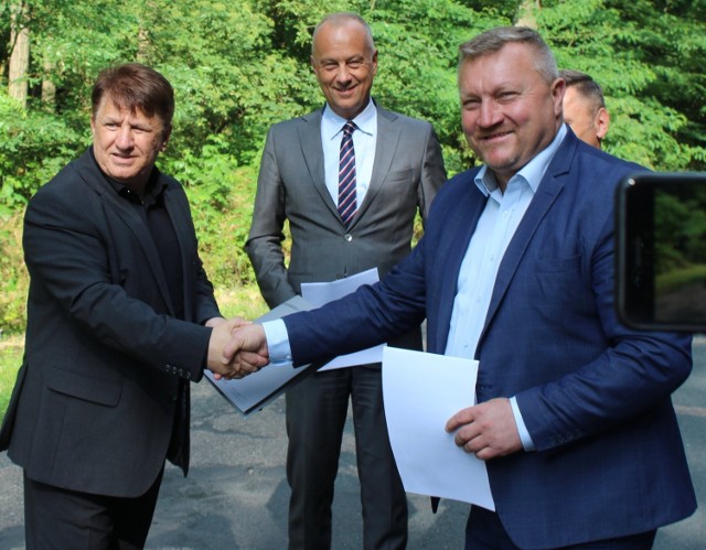 Wczoraj gminy podpisały z powiatem umowę na dofinansowanie drogi z Nowych Biskupi do Rzepina