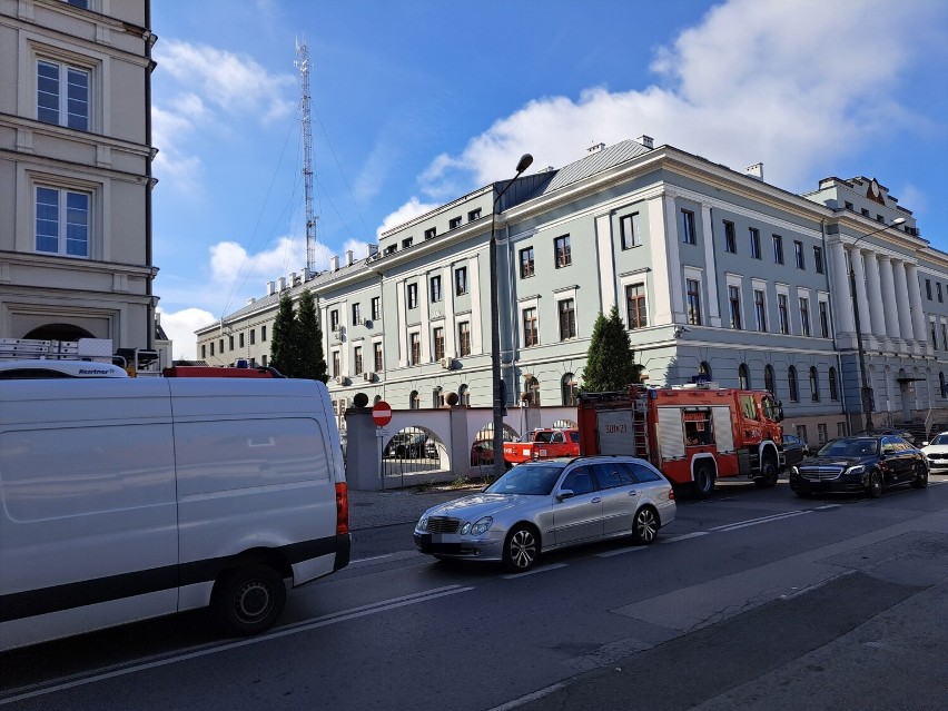 Alarm bombowy w Sądzie Okręgowym w Kielcach. Zgłaszający mówił o ładunku wybuchowym