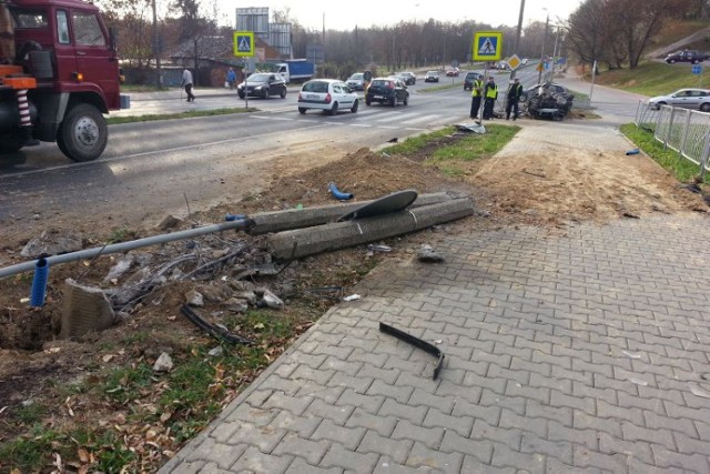 Do wypadku doszło około godz. 4:30 na ulicy Nadbystrzyckiej w ...