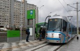 W sobotę 14 maja we Wrocławiu zmieniają się trasy ośmiu linii tramwajowych. Inaczej pojadą także autobusy