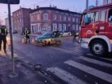 Wypadek na Szwederowie w Bydgoszczy. Autobusy kursują zmienioną trasą! [zdjęcia]