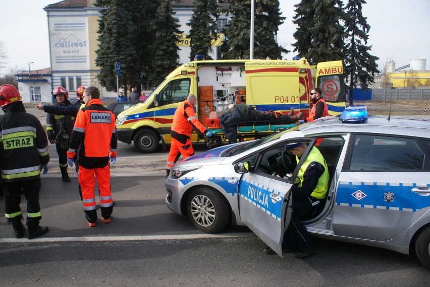 Wypadek na ulicy Wrocławskiej w Kaliszu. Fiat rozbił się na...