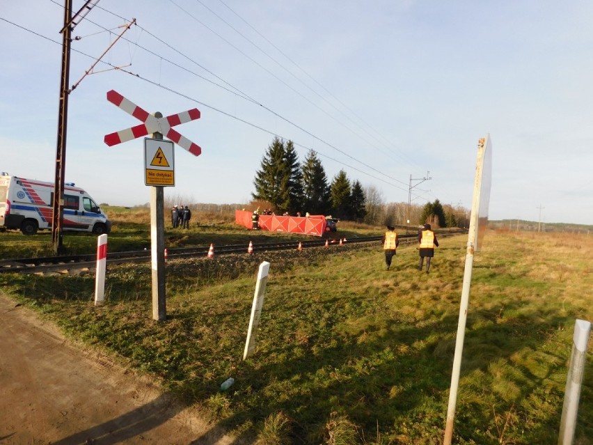 Podgaje. Śmiertelny wypadek na przejeździe kolejowym