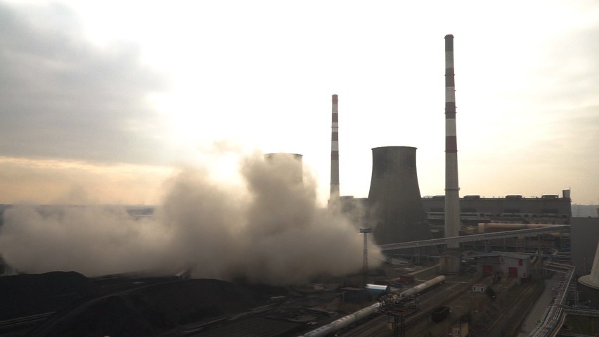 Chłodna kominowa Elektrowni Łagisza została wyburzona