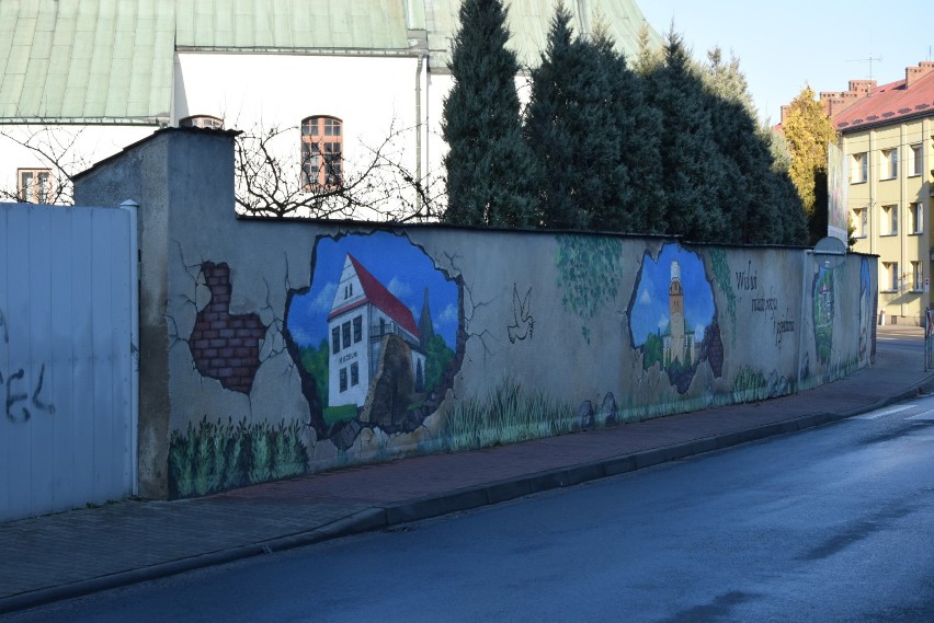 Wieluń. Będzie kolejny mural na murze Klasztoru Sióstr...