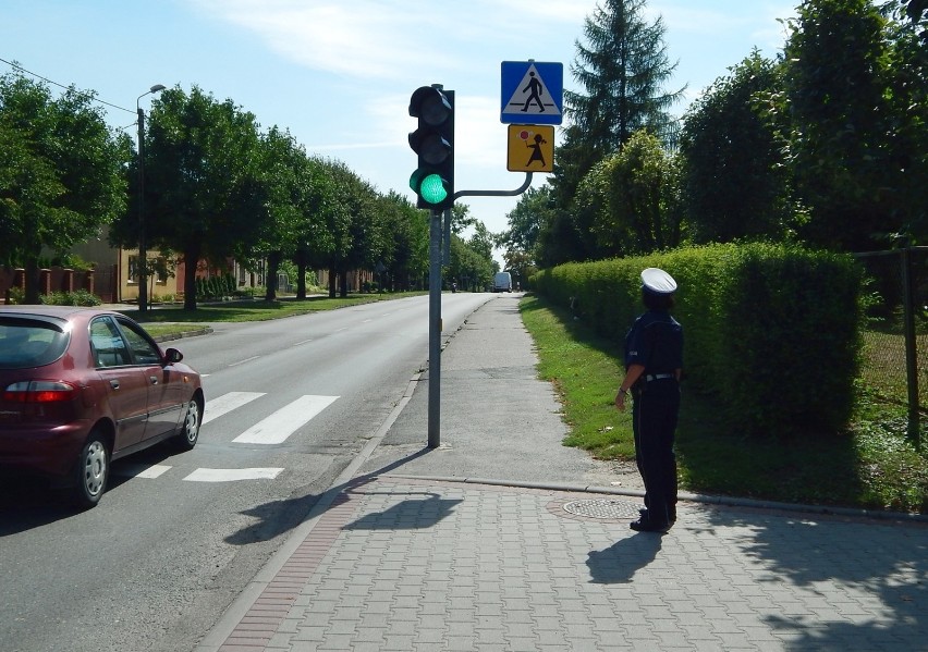 Rozpoczęły się policyjne kontrole przy szkołach w Radziejowie