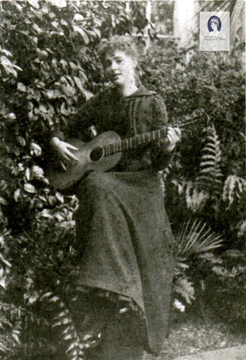 Daisy z gitarą - Newlands 1890 r.