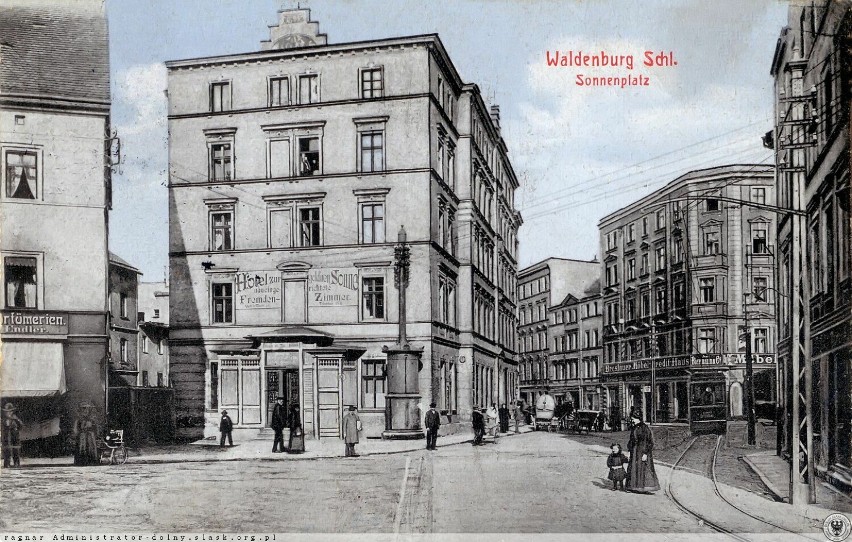 Lata 1910-1918 - Plac Tuwima w Wałbrzychu, widoczny okazały...