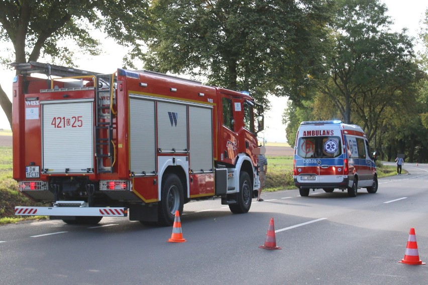 Głogów: Czołowe zderzenie na drodze 292 w pobliżu Żukowic