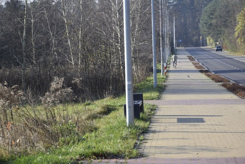 Najprawdopodobniej Cmentarz Komunalny w Skierniewicach...