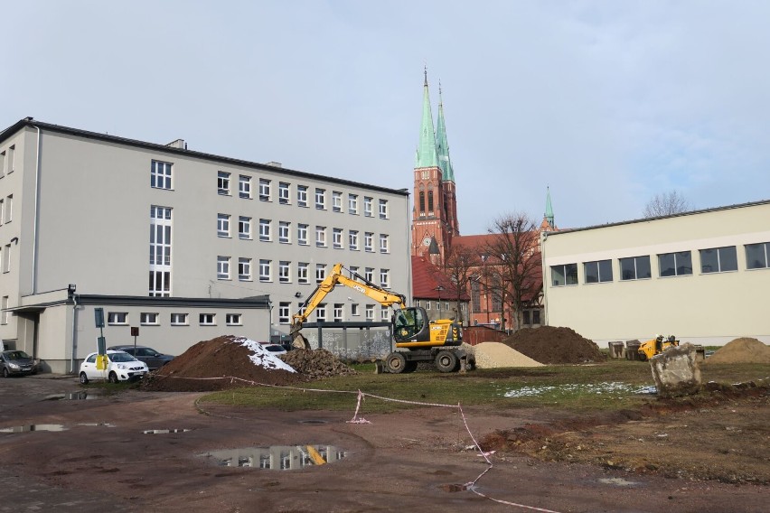 Przy rybnickim Tyglu powstają nowe boiska. Kiedy będą gotowe? 