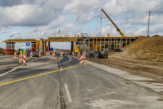 Budowa autostrady A1 Radomsko - Kamieńsk. Jak postępują prace?