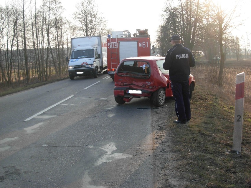 Policja w Sierakowie - zderzenie w Kłosowicach