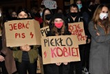 Strajk kobiet. Łęczycanie protestowali przeciwko orzeczeniu Trybunału Konstytucyjnego ZDJĘCIA
