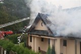 Pożar w Płotach. Palił się dom jednorodzinny [ZDJĘCIA]