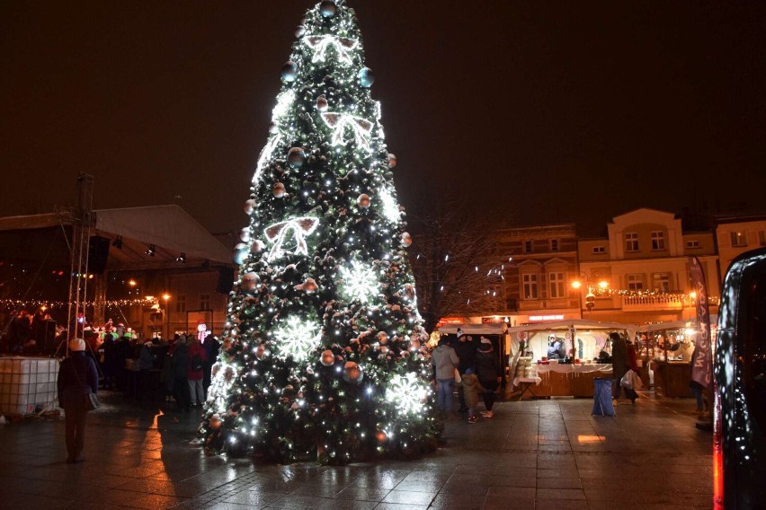 Jarmark Bożonarodzeniowy w Wągrowcu. Na Rynku stanęło świąteczne miasteczko