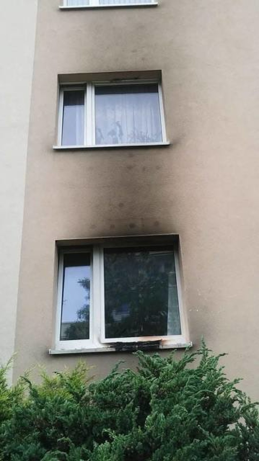 Pożar na al. Wojska Polskiego - 60-latka chciała spalić mieszkanie?